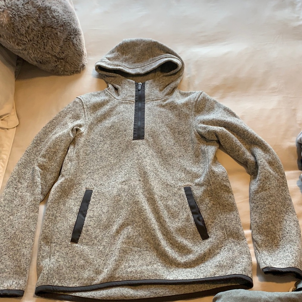 Lululemon size 6 hoodie/ 1/4 zip